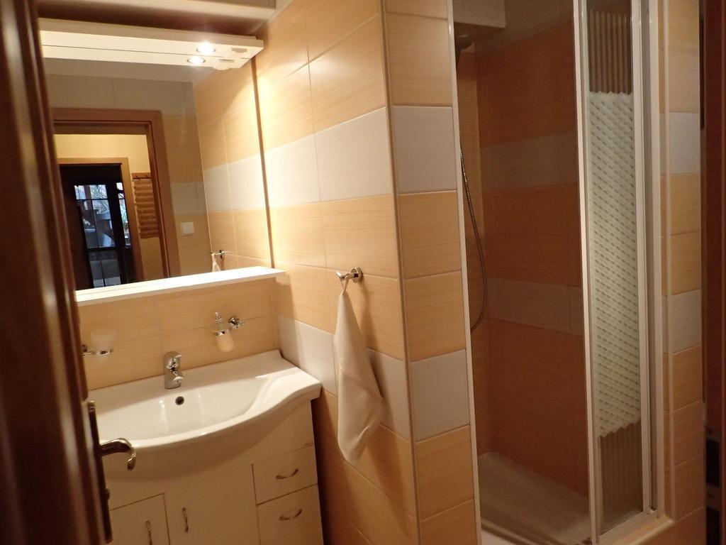 Family House - Apartmany Zuzana Stara Lesna Ruang foto