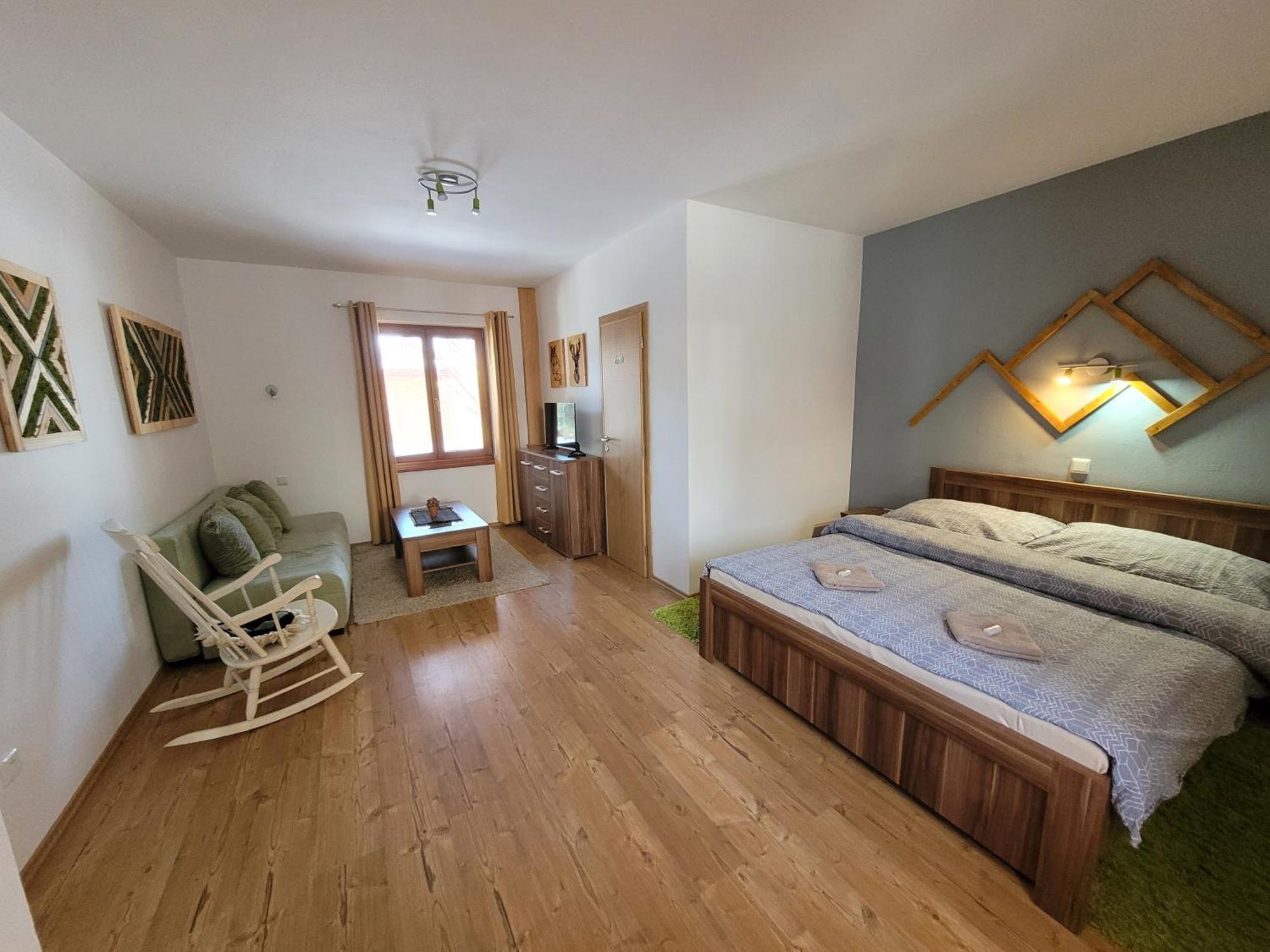 Family House - Apartmany Zuzana Stara Lesna Bagian luar foto