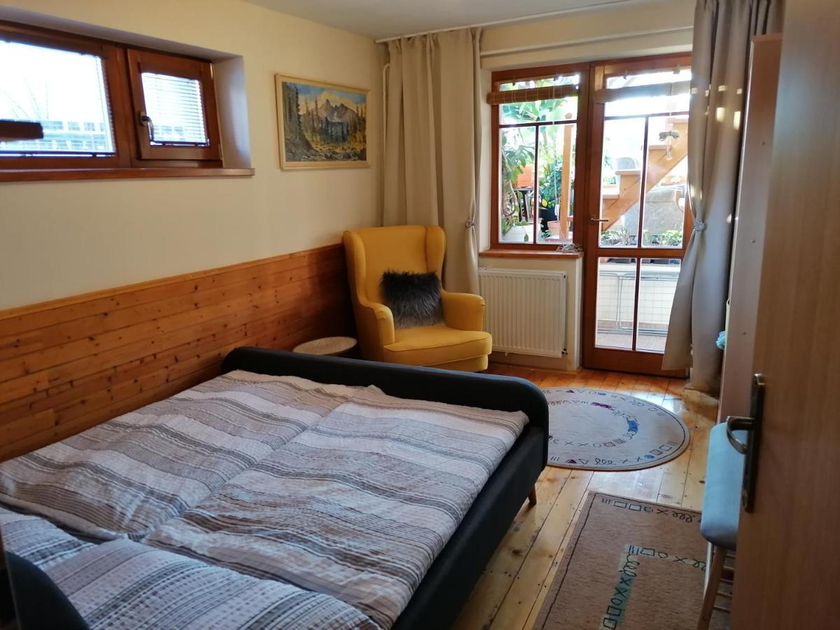 Family House - Apartmany Zuzana Stara Lesna Bagian luar foto